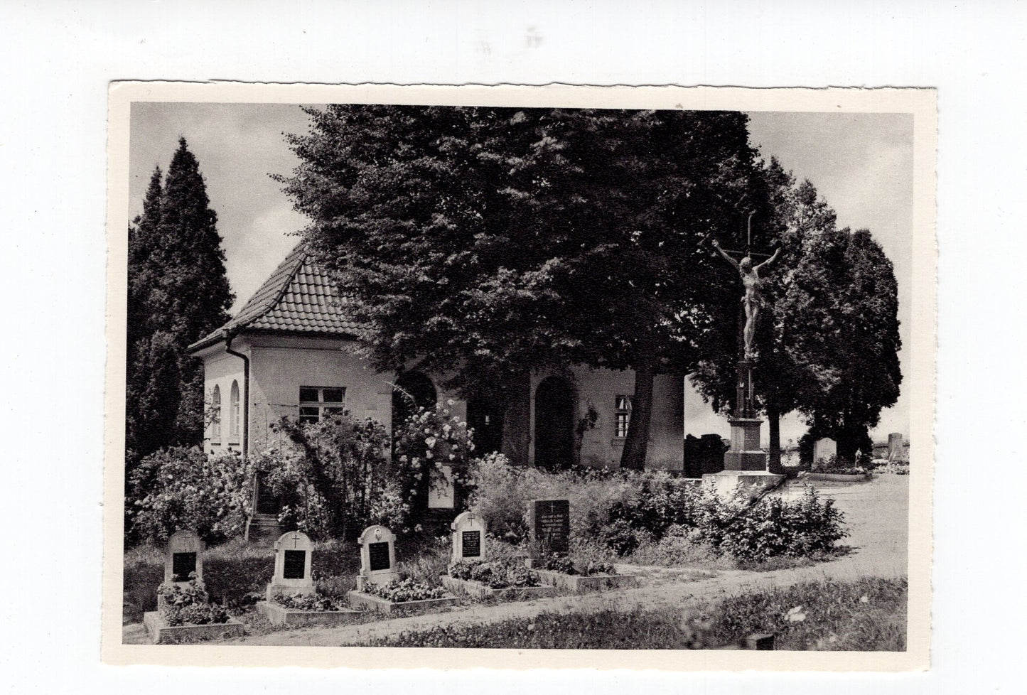 Ansichtskarte Hl. Dreifaltigkeitskirche Neudrossenfeld / Oberfranken / Friedhof