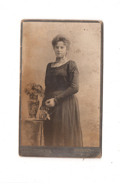 Fotografie Feine Dame - Dresden um 1900 / CDV L1-31