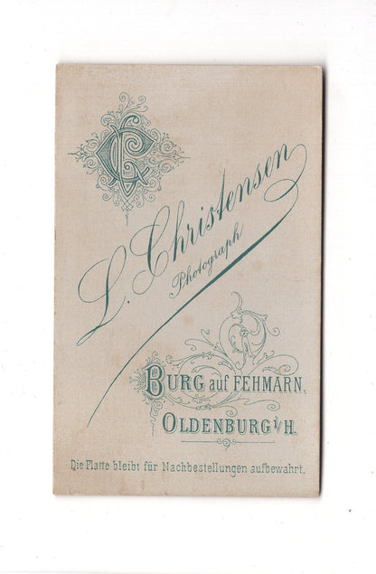 Fotografie Damenportrait - Oldenburg / Burg auf Fehmarn 1880er / CDV C1-10