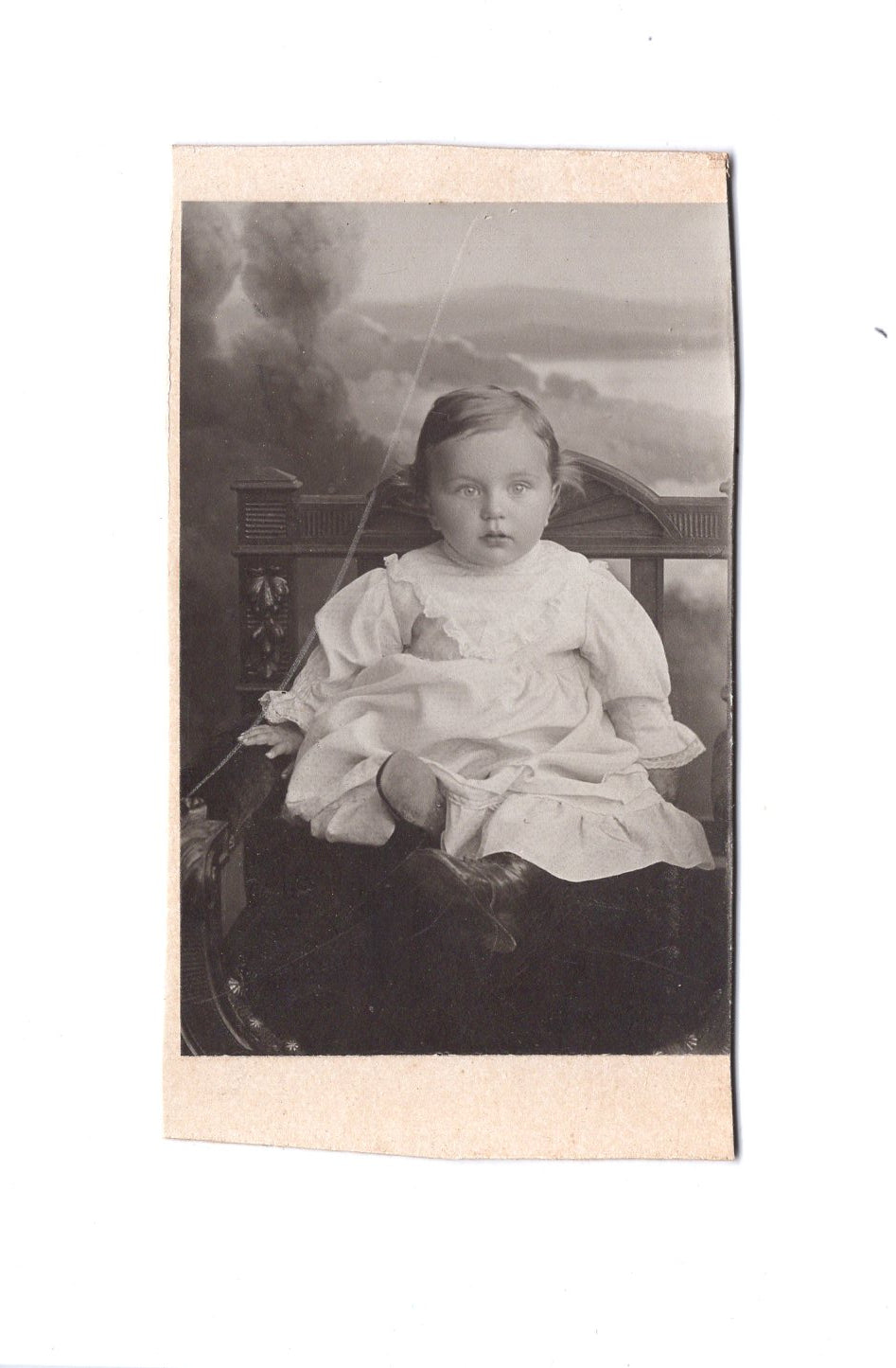 Fotografie Niedliches kleines Kind - unbekannter Ort 1900er