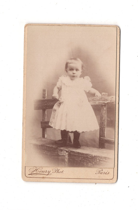 Fotografie Niedliches kleines Kind - Paris um 1890 / CDV M1-33