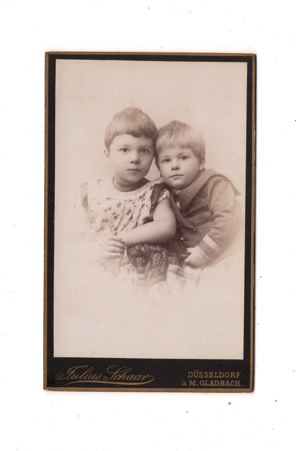 Fotografie Niedliche kleine Kinder / benannt - Düsseldorf & Mönchengladbach 1880er