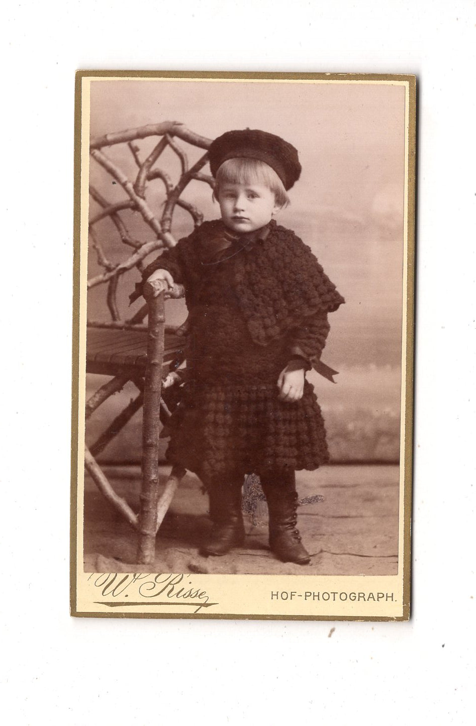 Fotografie Niedlicher kleiner Junge - Marburg an der Lahn / Bad Nauheim 1880er / CDV M1-14