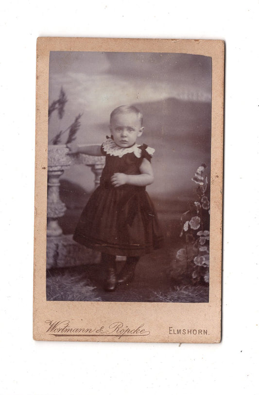 Fotografie Niedliches kleines Kind - Elmshorn 1890er / CDV M1-34