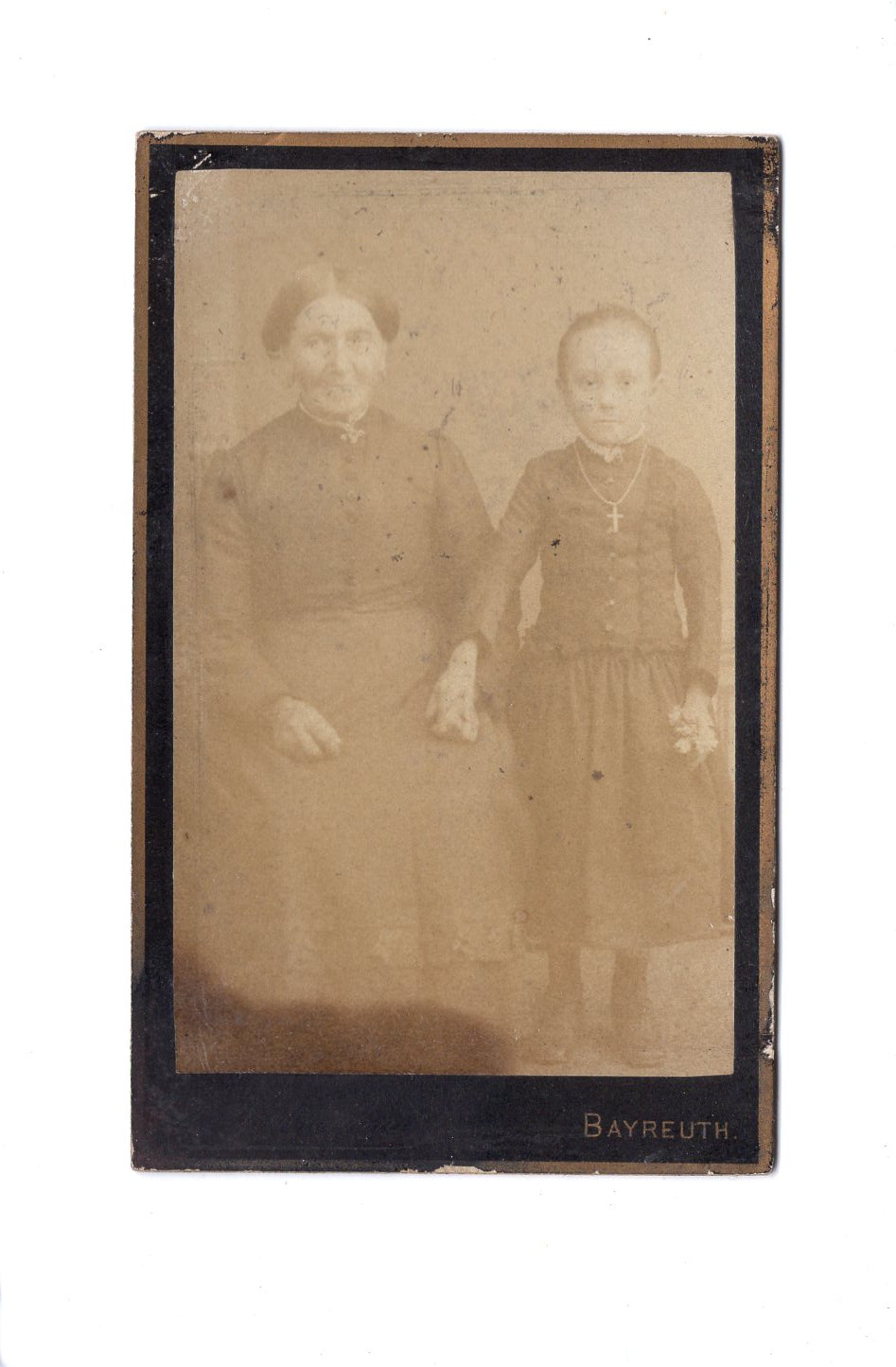 Fotografie Feine Dame mit kleinem Mädchen - Bayreuth 1880er