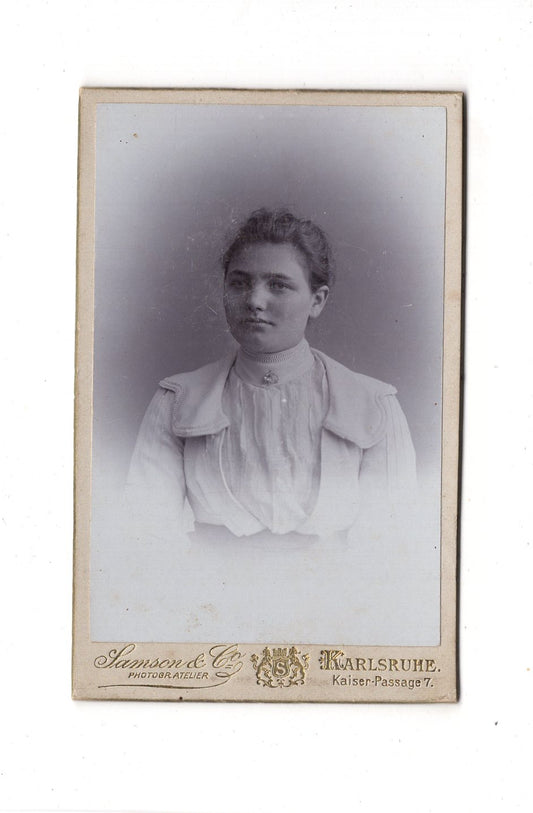 Fotografie Damenportrait - Karlsruhe um 1900 / CDV C1-11