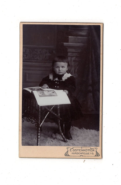 Fotografie Niedlicher kleiner Junge - Hirschfelde 1890er / CDV M1-14