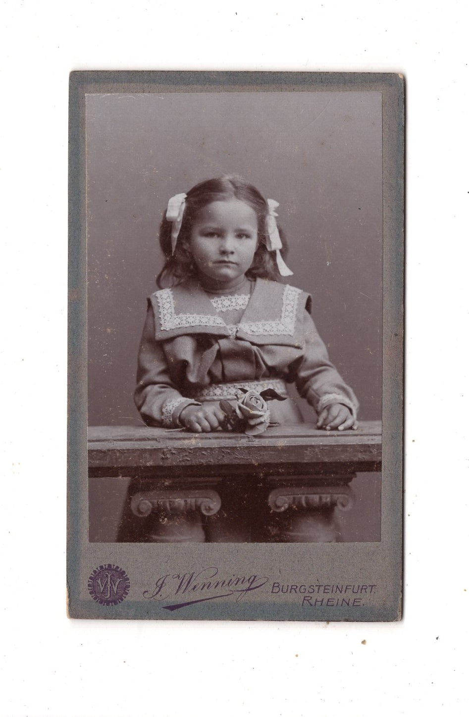 Fotografie Niedliches kleines Mädchen - Burgsteinfurt / Rheine 1900er