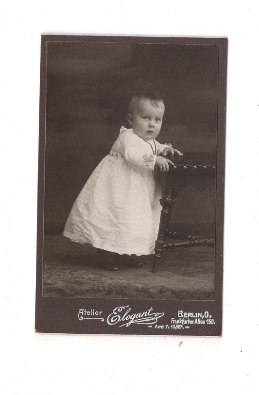 Fotografie Niedliches kleines Kind - Berlin um 1910 / CDV M1-34