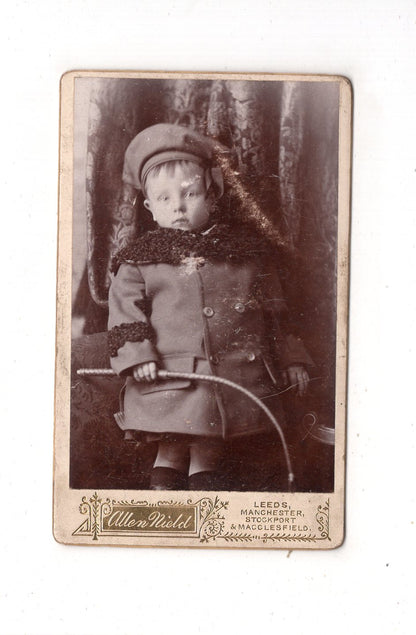 Fotografie Niedlicher kleiner Junge - Leeds 1890er / CDV M1-14