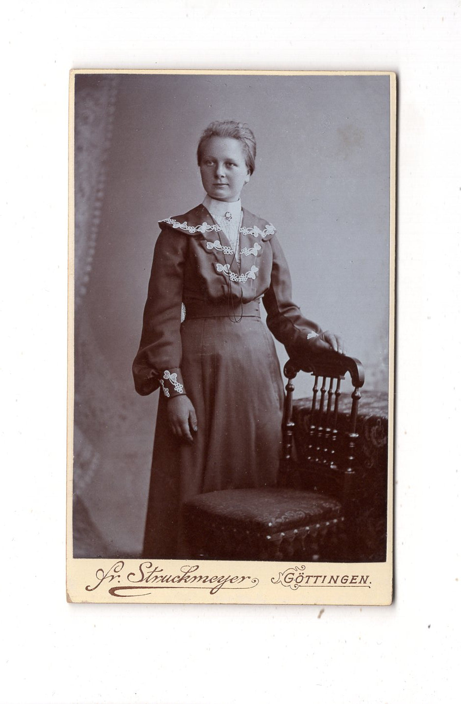 Fotografie Feine Dame - Göttingen um 1900 / CDV L1-32