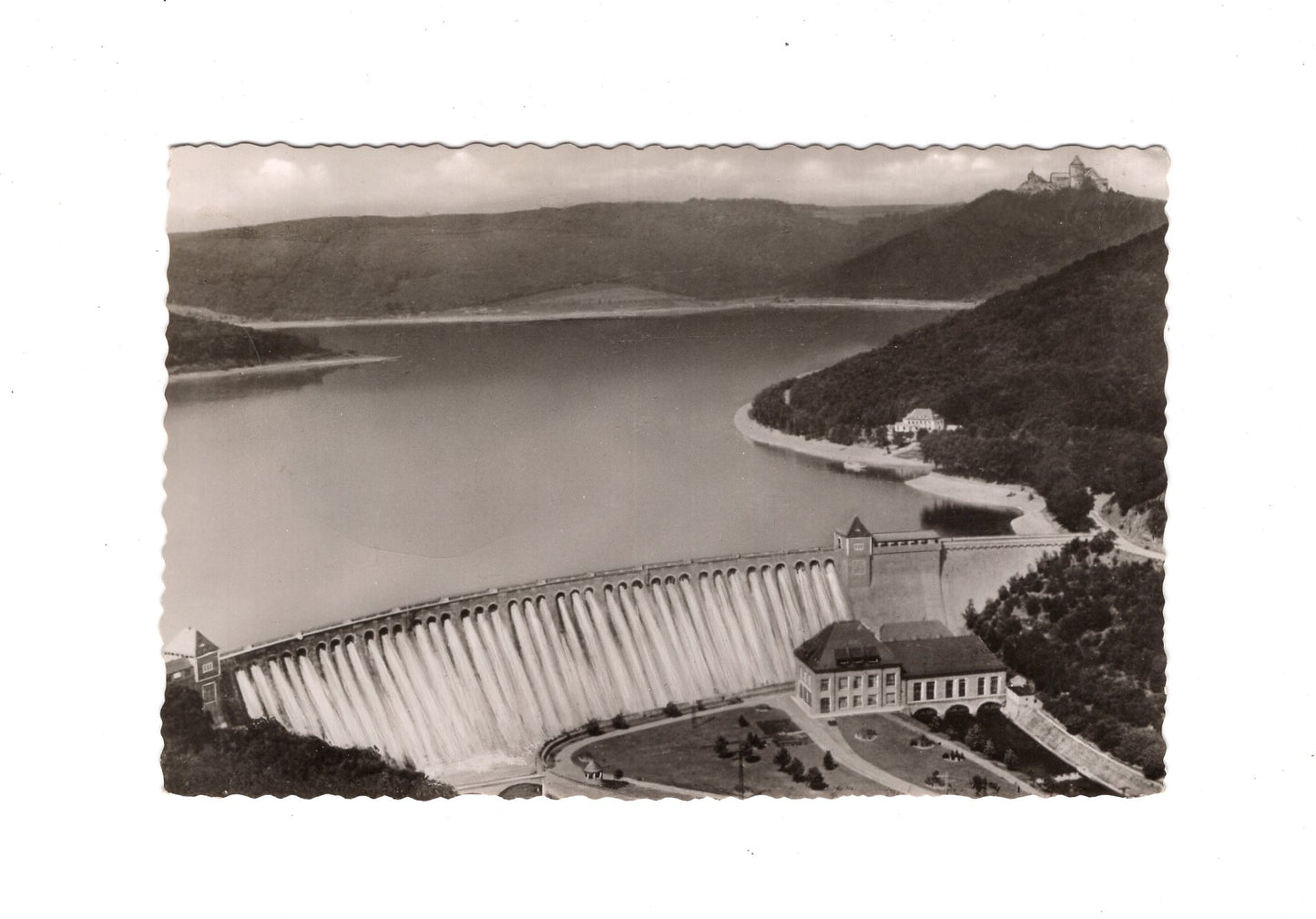 Ansichtskarte Edersee / Sperrmauer und Schloss Waldeck
