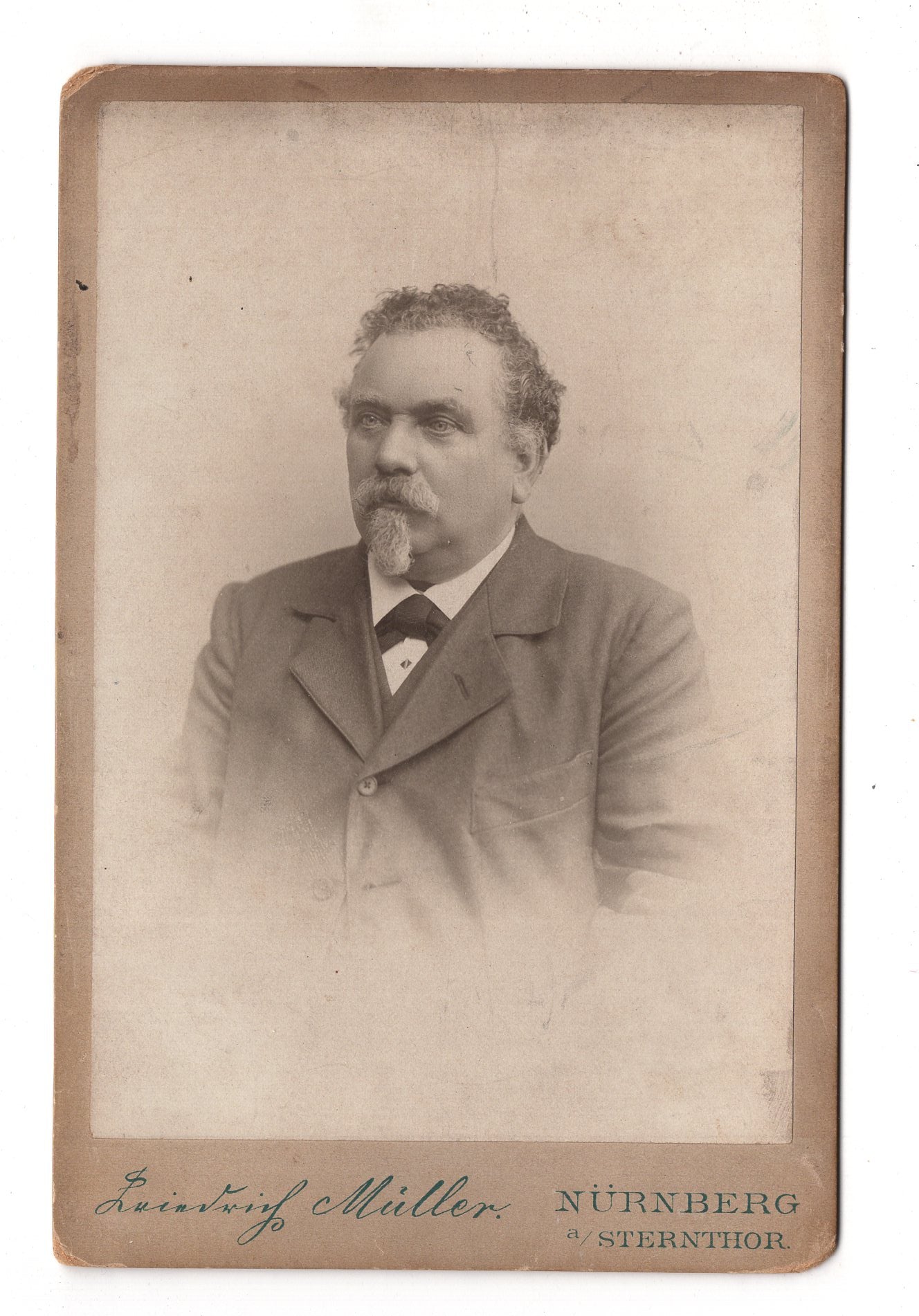 Fotografie Feiner Herr - Nürnberg um 1900 / CAB W-36