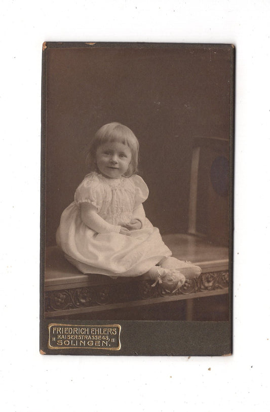Fotografie Niedliches kleines Mädchen - Solingen 1900er