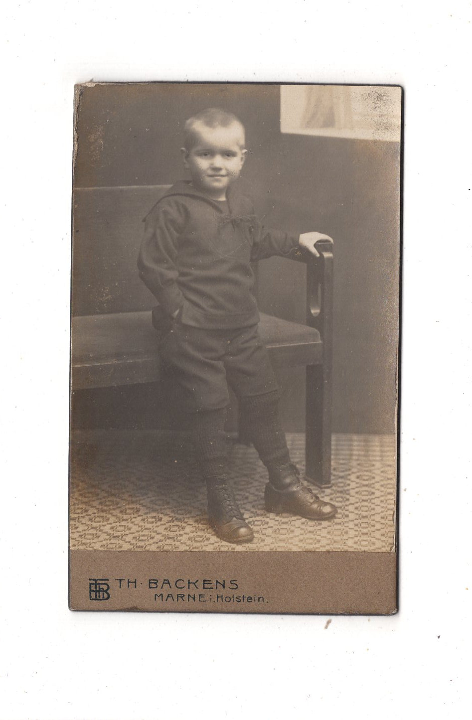 Fotografie Niedlicher kleiner Junge - Marne in Holstein 1910er / CDV M1-14