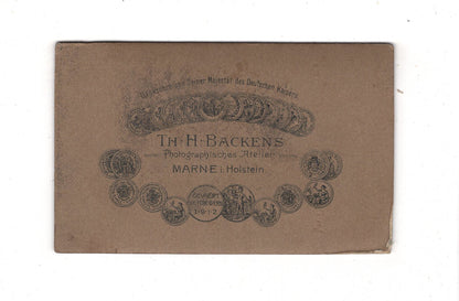 Fotografie Niedlicher kleiner Junge - Marne in Holstein 1910er / CDV M1-14