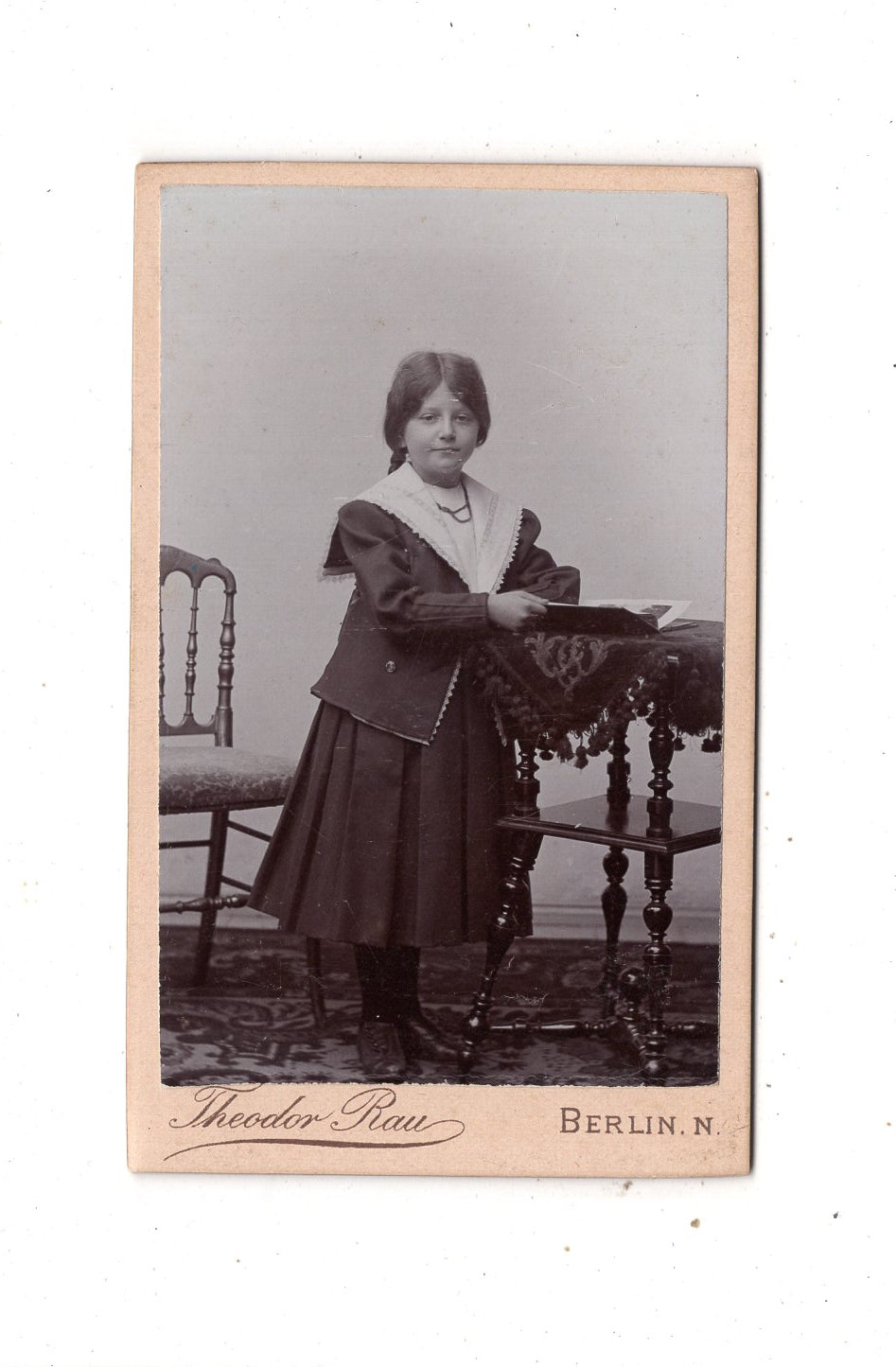 Fotografie Niedliches kleines Mädchen - Berlin 1890er