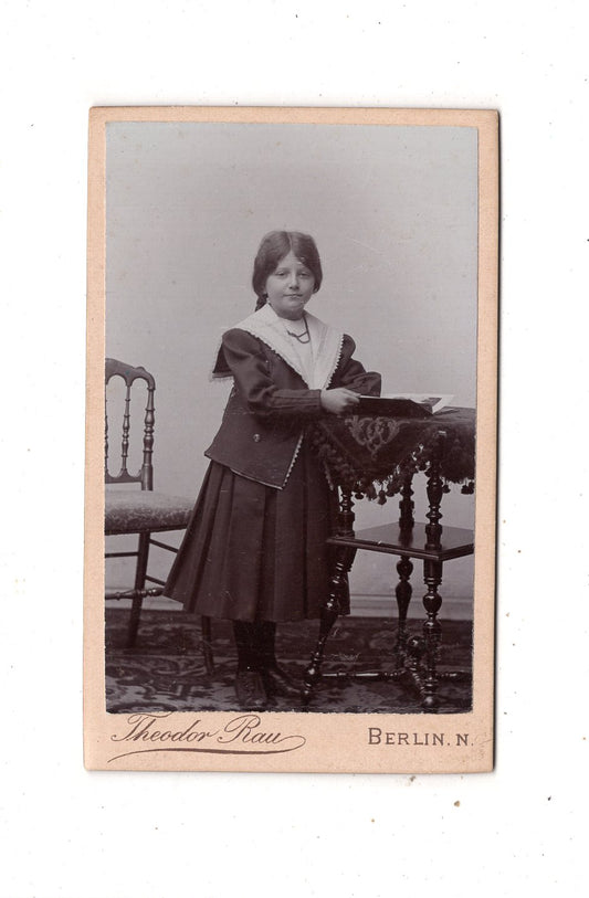 Fotografie Niedliches kleines Mädchen - Berlin 1890er