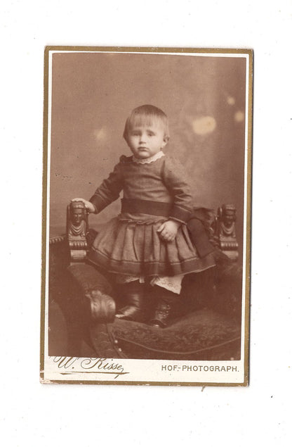 Fotografie Niedlicher kleiner Junge - Marburg an der Lahn / Bad Nauheim 1880er / CDV M1-14