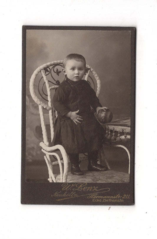 Fotografie Niedliches kleines Kind - Berlin-Neukölln um 1910 / CDV M1-34