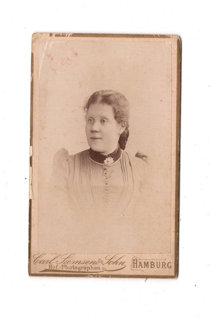 Fotografie Damenportrait / benannt - Hamburg / Tangerhütte 1880er