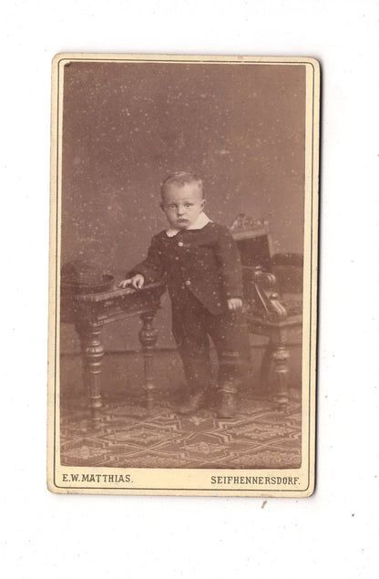 Fotografie Niedlicher kleiner Junge - Seifhennersdorf 1880er / CDV M1-14