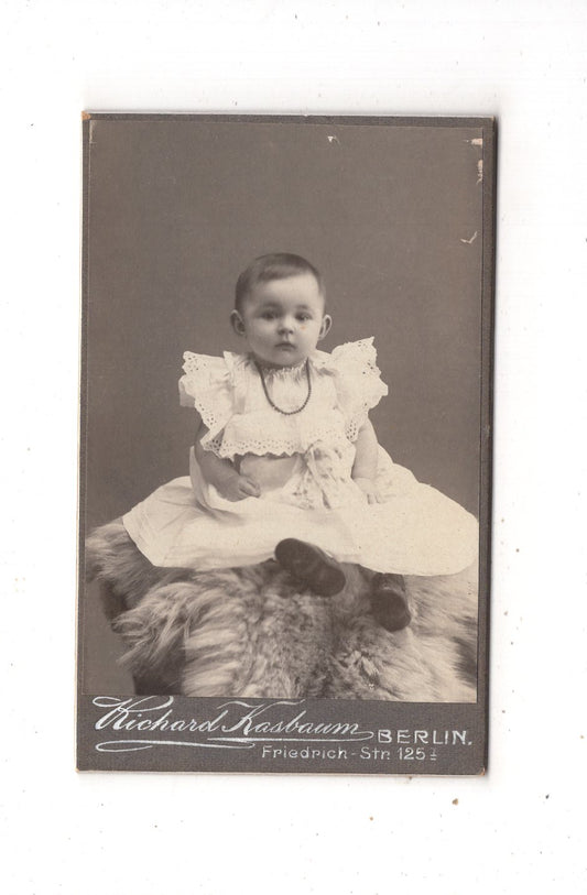 Fotografie Niedliches kleines Kind - Berlin 1900er
