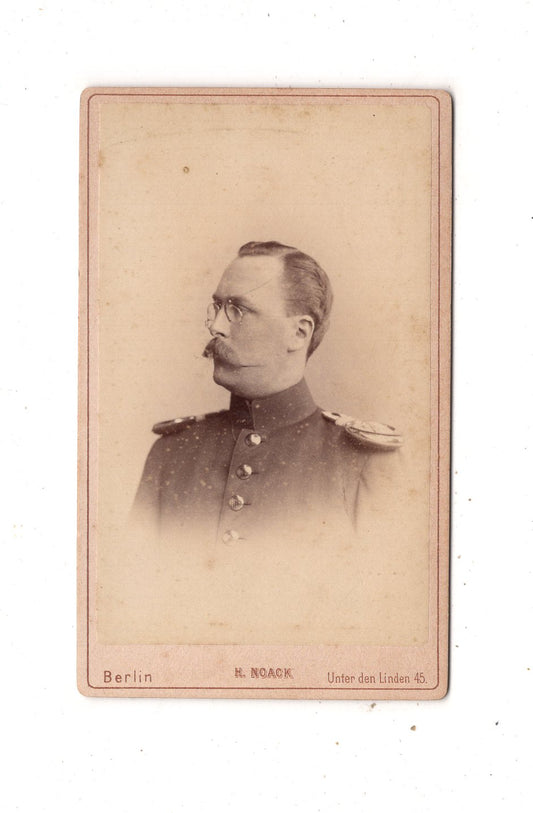 Fotografie Soldat mit Epauletten und Widmung - Berlin 1891