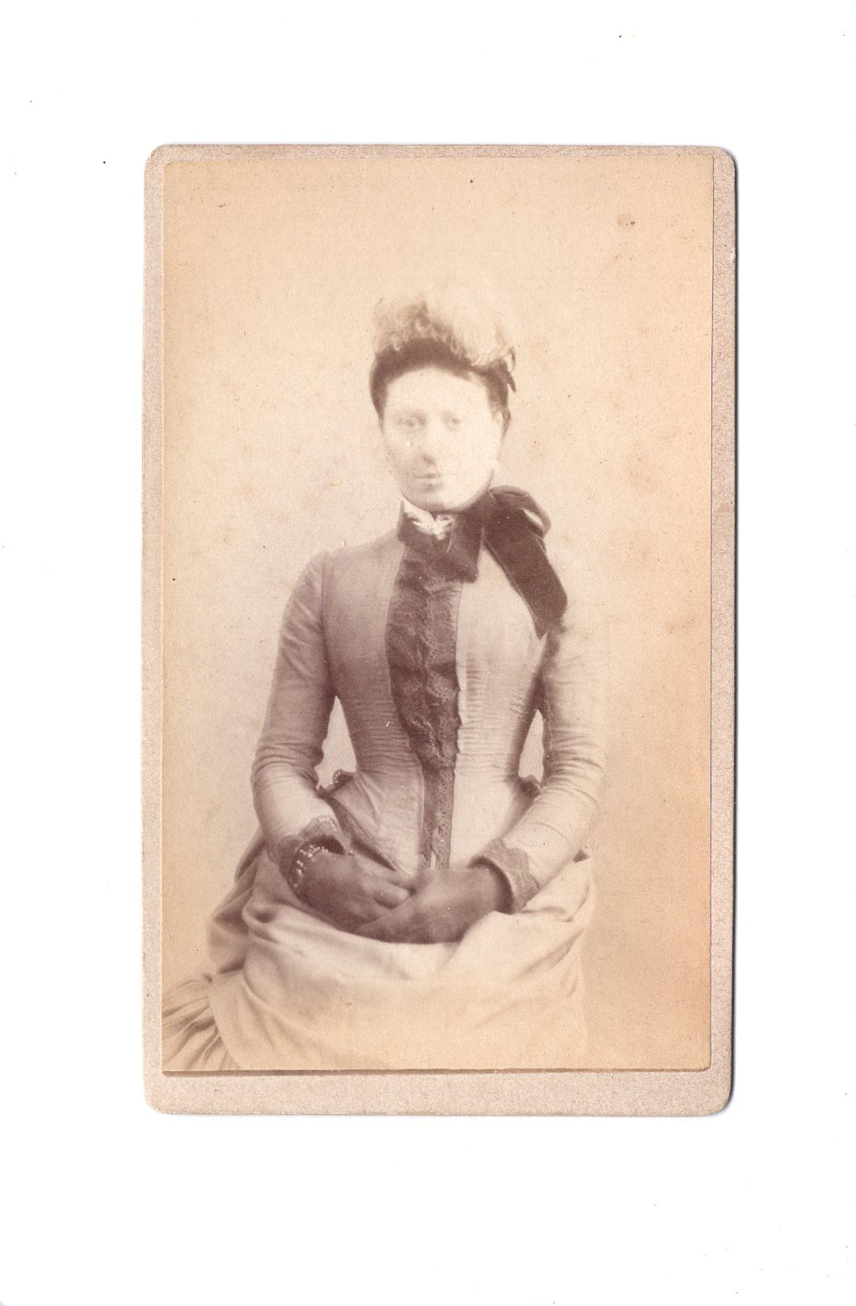 Fotografie Feine Dame - unbekannter Ort 1880er