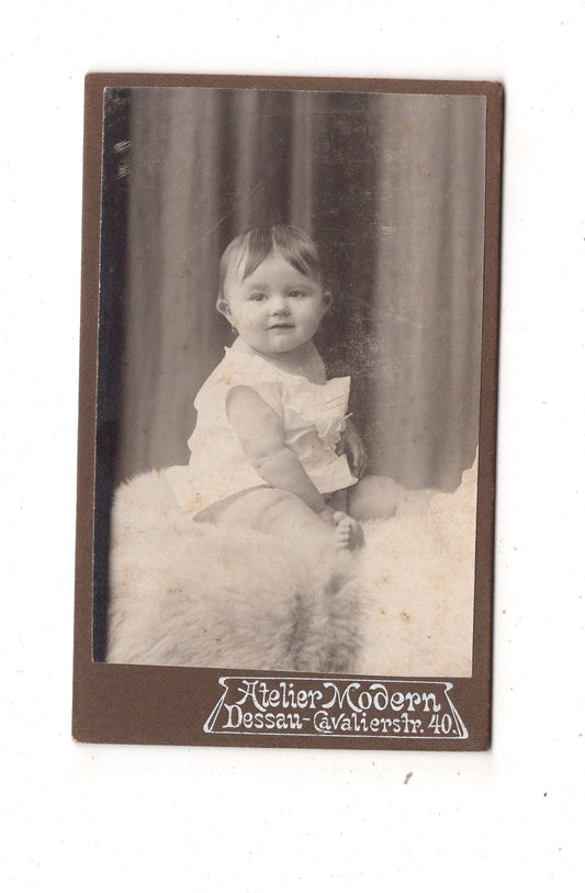 Fotografie Niedliches kleines Mädchen - Dessau 1900er / CDV M1-35