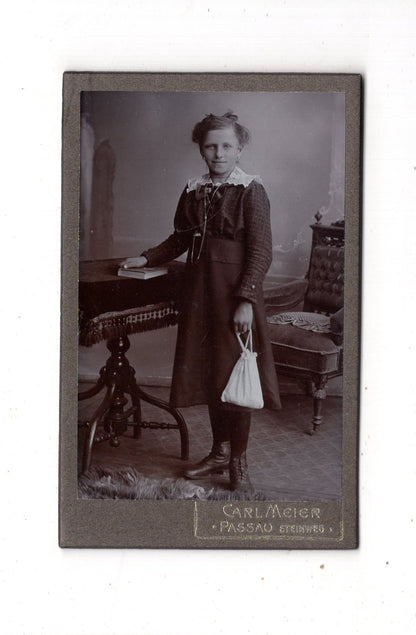 Fotografie Niedliches kleines Mädchen - Passau 1900er