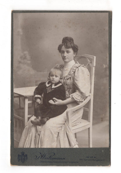 Fotografie Feine Dame mit kleinem Jungen - Wien um 1900 / CAB U-34