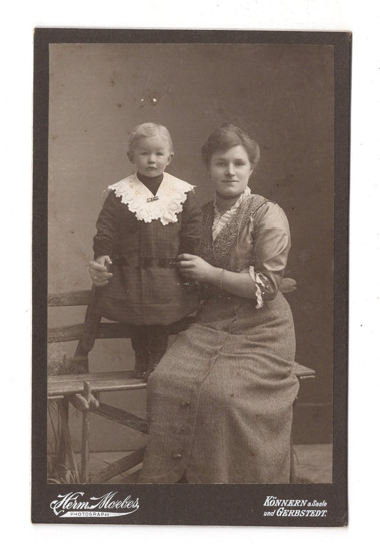 Fotografie Feine Dame mit kleinem Jungen - Könnern & Gerbstedt 1900er / CAB U-34