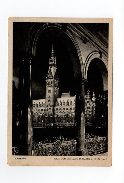 Ansichtskarte Hamburg / Blick von den Alsterarkaden auf das Rathaus