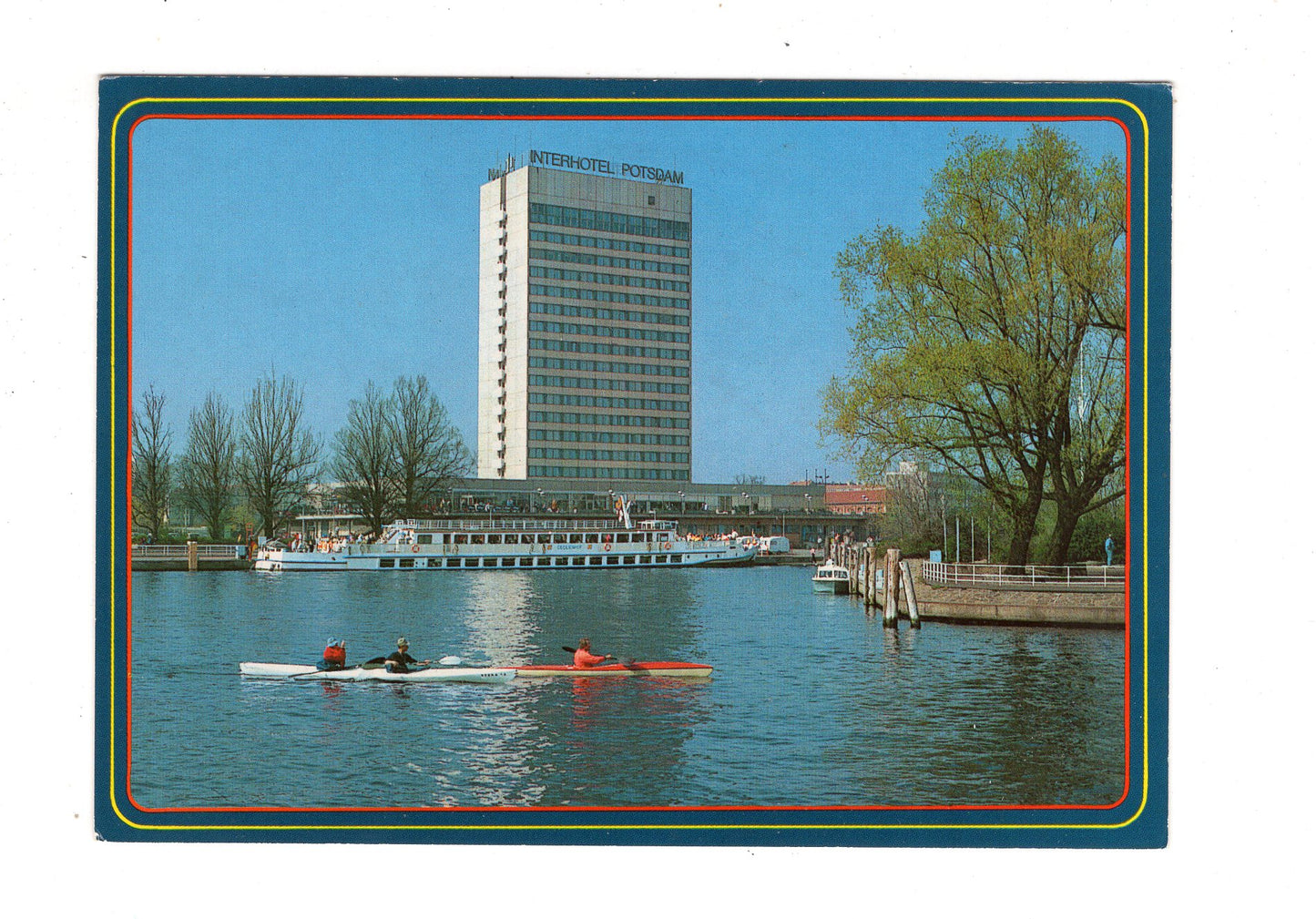 Ansichtskarte Potsdam / Schiffsanlegestelle und Interhotel / M1-54