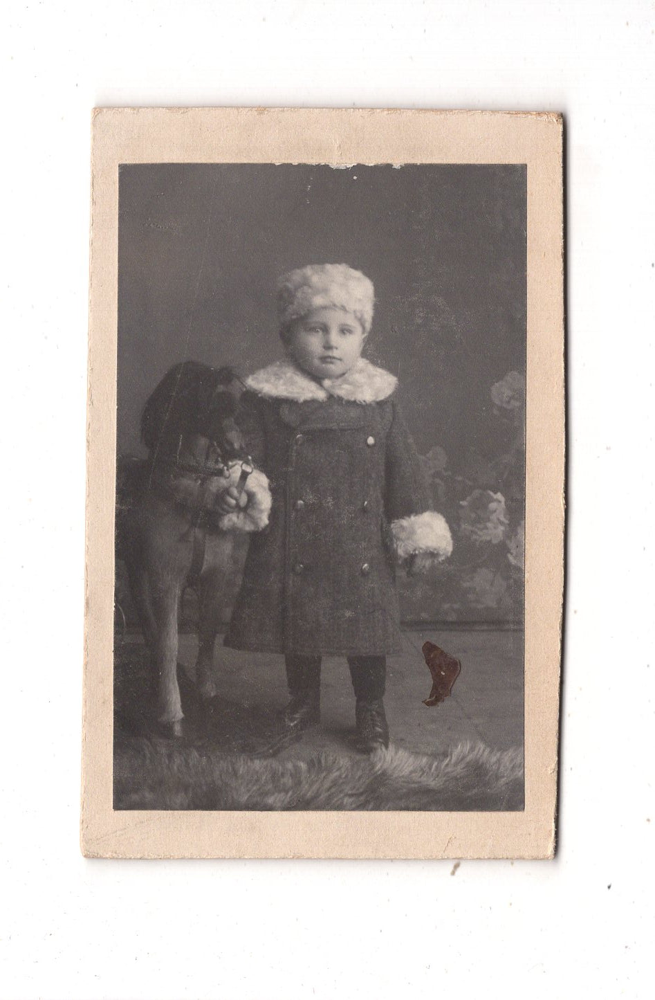 Fotografie Niedlicher kleiner Junge - unbekannter Ort 1900er / CDV M1-15