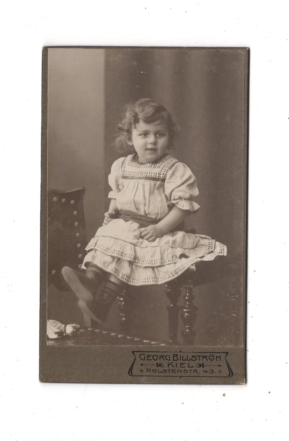 Fotografie Niedliches kleines Mädchen - Kiel 1900er
