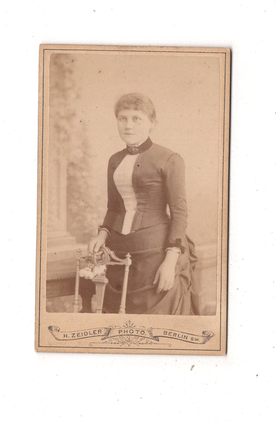 Fotografie Feine Dame - Berlin 1880er / CDV L1-33