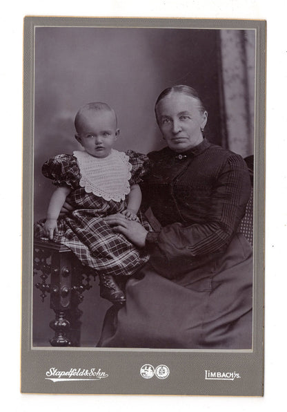 Fotografie Feine Dame mit kleinem Kind - Limbach 1904 / CAB U-35