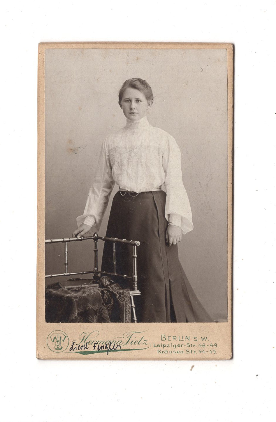 Fotografie Feines junges Mädchen / Liesel Fengler - Berlin um 1900 / CDV L1-33
