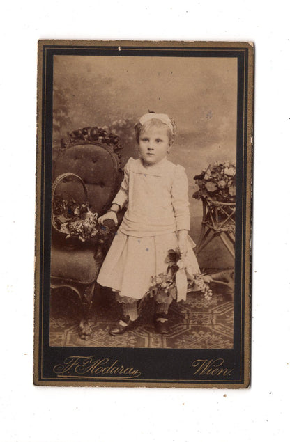 Fotografie Niedliches kleines Mädchen - Wien 1880er