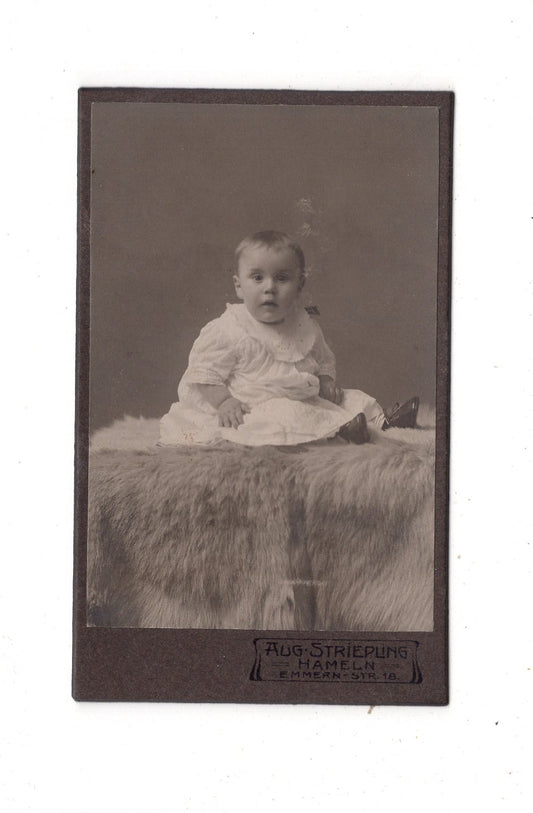 Fotografie Niedliches kleines Kind - Hameln 1900er / CDV M1-35
