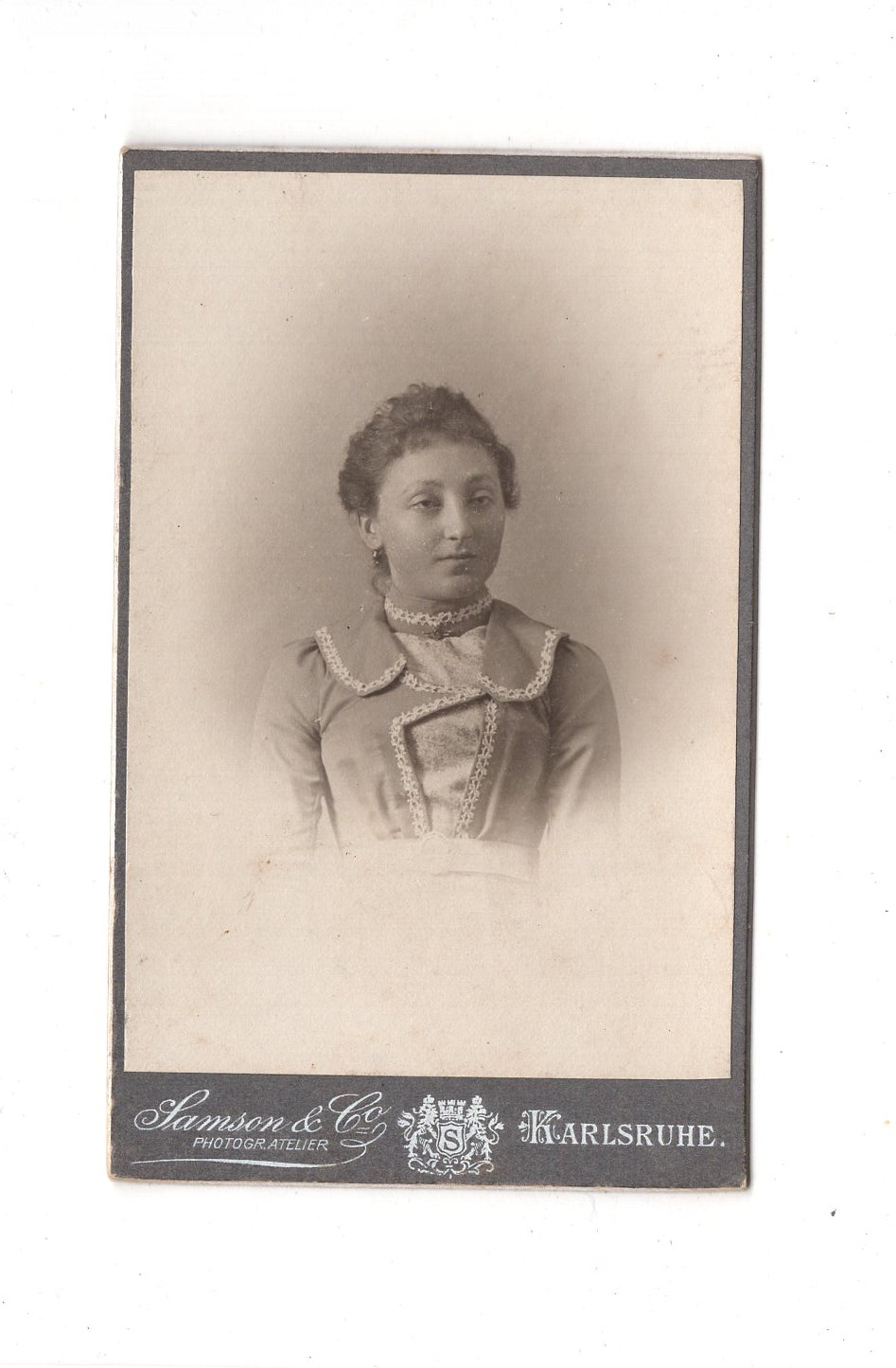 Fotografie Damenportrait - Karlsruhe 1900er / CDV C1-12