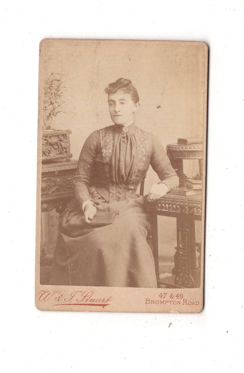 Fotografie Feine Dame - London 1880er / CDV L1-34