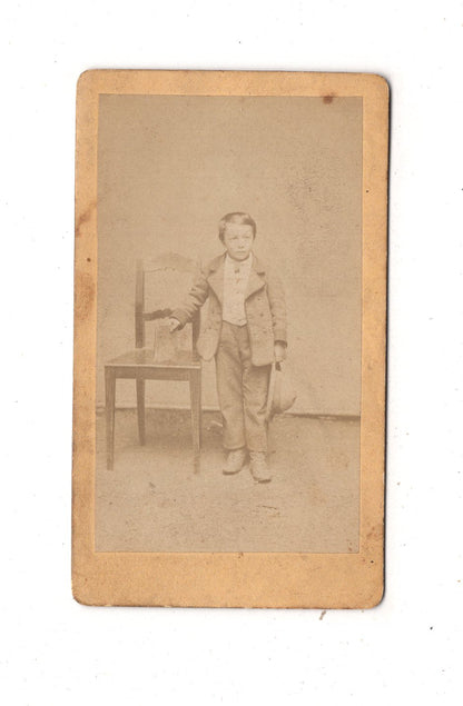 Fotografie Niedlicher kleiner Junge - Wien 1860er / CDV M1-16