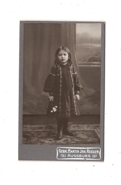 Fotografie Niedliches kleines Mädchen - Augsburg 1900er