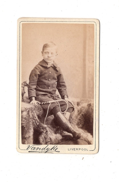 Fotografie Niedlicher kleiner Junge - Liverpool 1880er / CDV M1-16