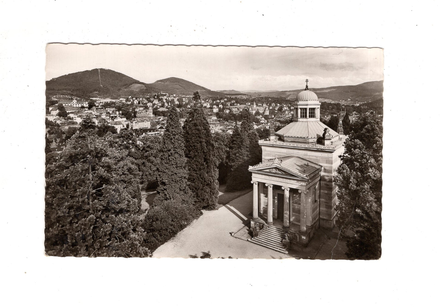 Ansichtskarte Baden-Baden mit Stourdza-Kapelle / J1-57