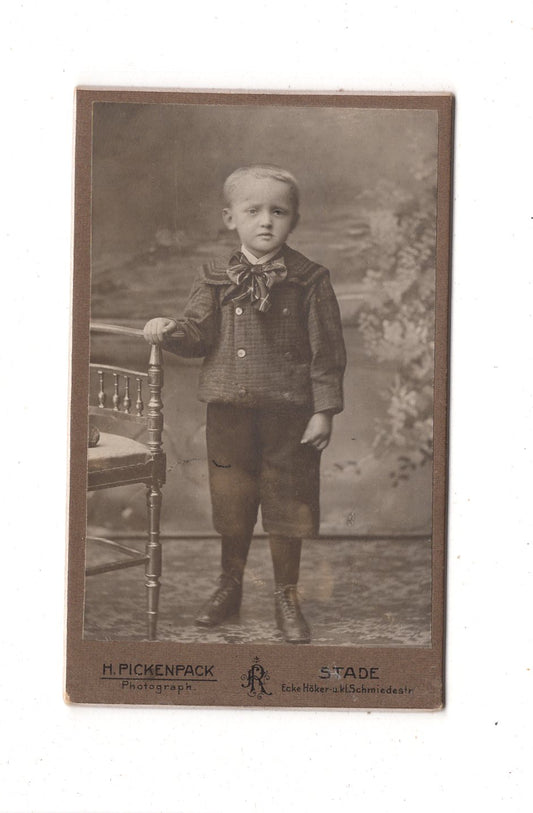 Fotografie Niedlicher kleiner Junge - Stade um 1910 / CDV M1-16