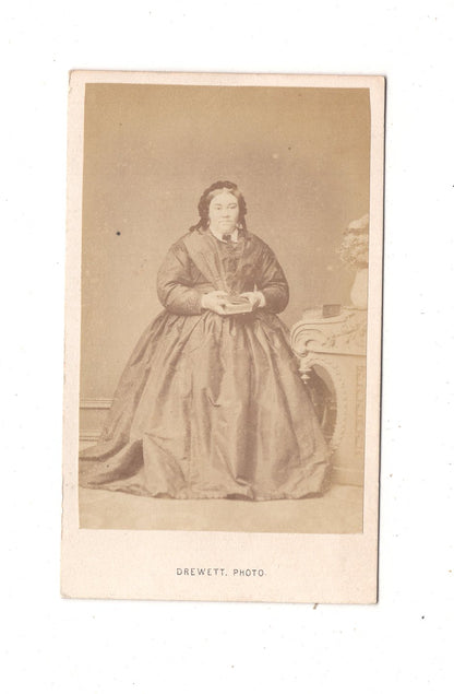 Fotografie Feine Dame - Guildford 1860er / CDV L1-34